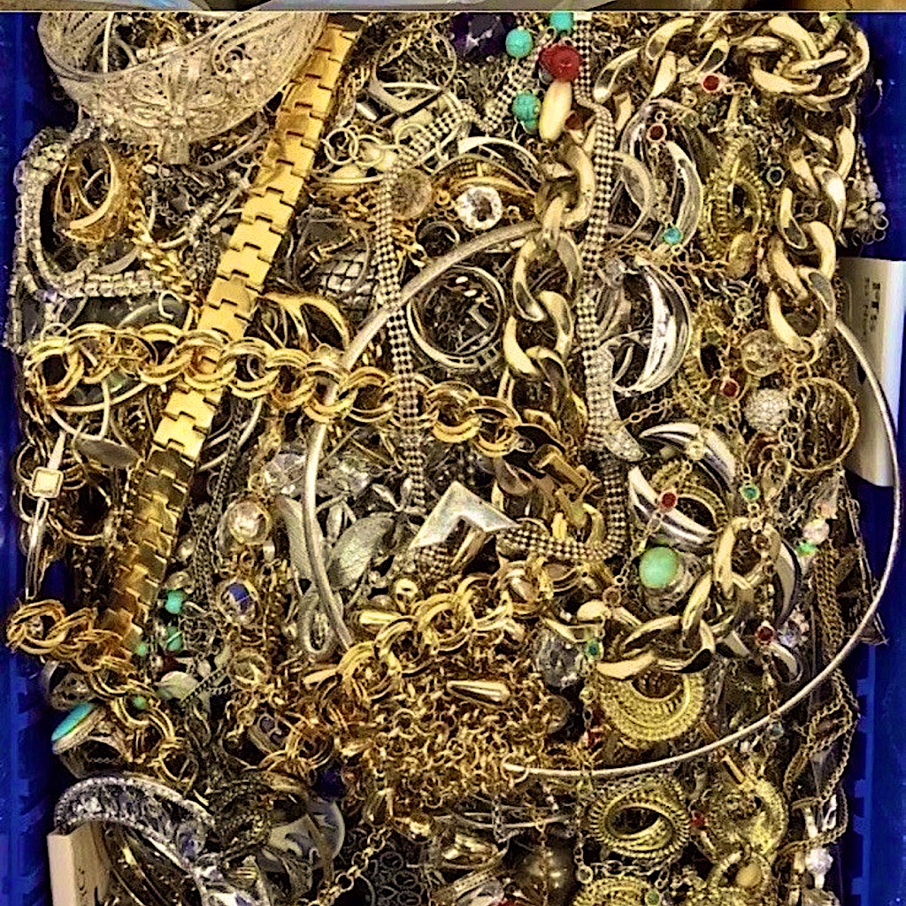 3 Lb Estate Sale Jewelry Resell Lot Vintage Gold & Silver Rhinestones Pearls